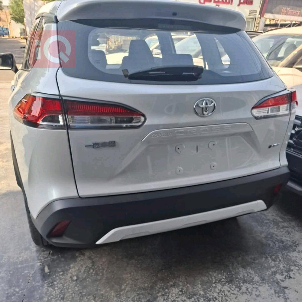 تۆیۆتا کۆرۆلا کرۆس